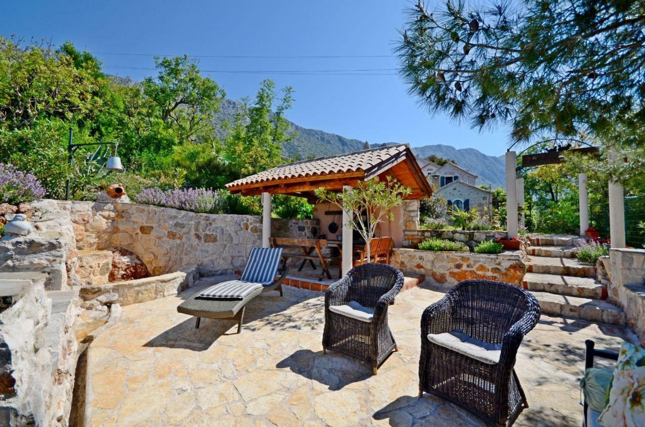 House Dobrila Villa Igrane Exterior photo